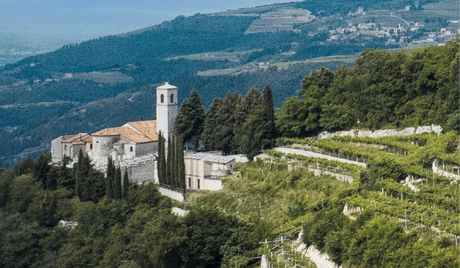 Territorio Drone vista Chiesa - monte castelon valpolicella